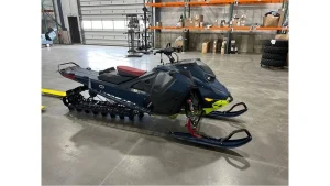 2025 Ski Doo SUMMIT X with Expert Package 154 850 Turbo Snowmobile for Sale (3)