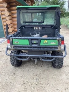 2024 John Deere Gator XUV 835R Signature Edition 4WD Utility Cart (5)