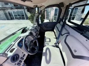 2024 John Deere Gator XUV 835R Signature Edition 4WD Utility Cart Pre Owned For Sale (6)