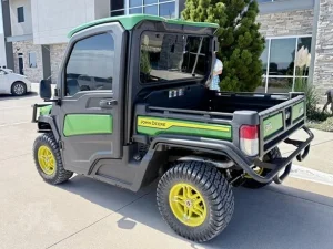 2024 John Deere Gator XUV 835R Signature Edition 4WD Utility Cart Pre Owned For Sale38 (3)