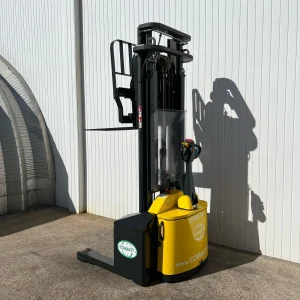 Combilift WR Electric Pantograph Carriage Stacker For Sale (4)