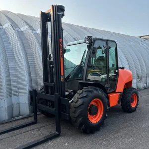 New AUSA C251H 4×4 Rough Terrain Forklift For Sale (3)