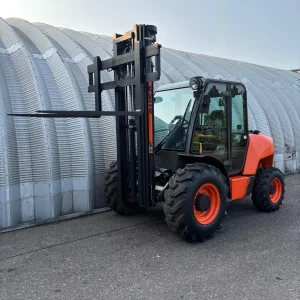 New AUSA C251H 4×4 Rough Terrain Forklift For Sale17 (18)