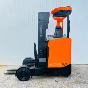 TOYOTA RRE160 IndoorOutdoor Reach Forklift for Sale (1)