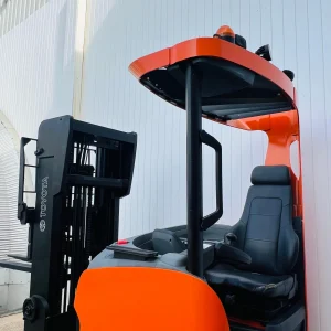 TOYOTA RRE160 IndoorOutdoor Reach Forklift for Sale (13)