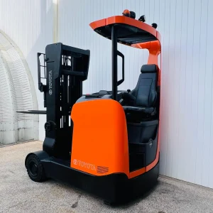 TOYOTA RRE160 IndoorOutdoor Reach Forklift for Sale (14)