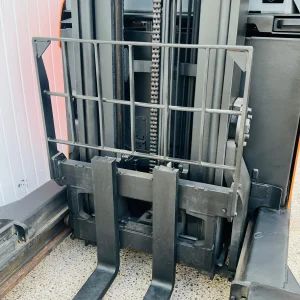 TOYOTA RRE160 IndoorOutdoor Reach Forklift for Sale (5)