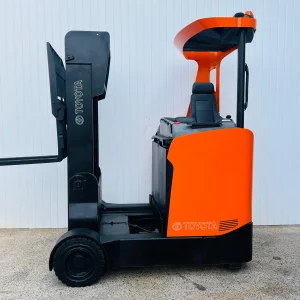 TOYOTA RRE160 IndoorOutdoor Reach Forklift for Sale (9)